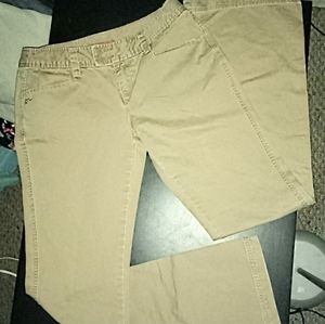 NWOT!!! Aeropostale Flare Leg Size 3/4 Long Khakis